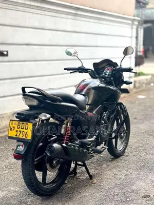 Hero Hunk 2016 Motorbike (Used)