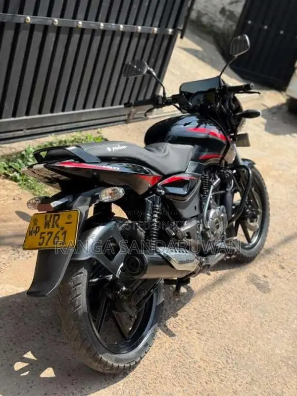 Bajaj Pulsar 150 2011 Motorbike (Used)