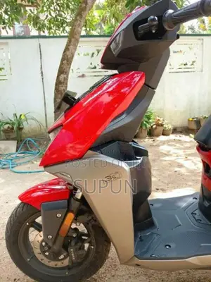 Hero Zoom 2025 Motorbike (Used)