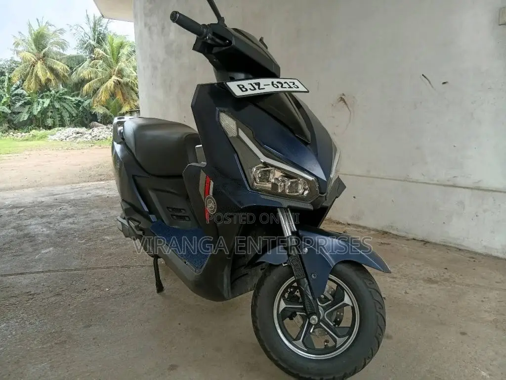 Other Vrs OYFLY 2025 Motorbike (Used)