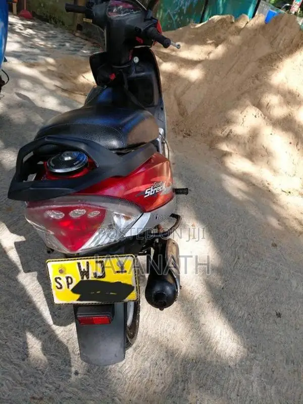 TVS Scooty Streak 2011 Motorbike (Used)