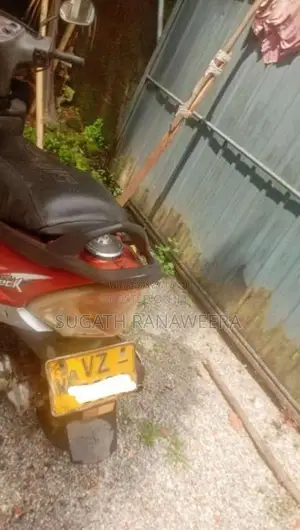 TVS Scooty Streak 2010 Motorbike (Used)