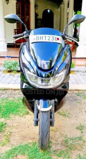 Honda Pcx 2018 Motorbike (Used)