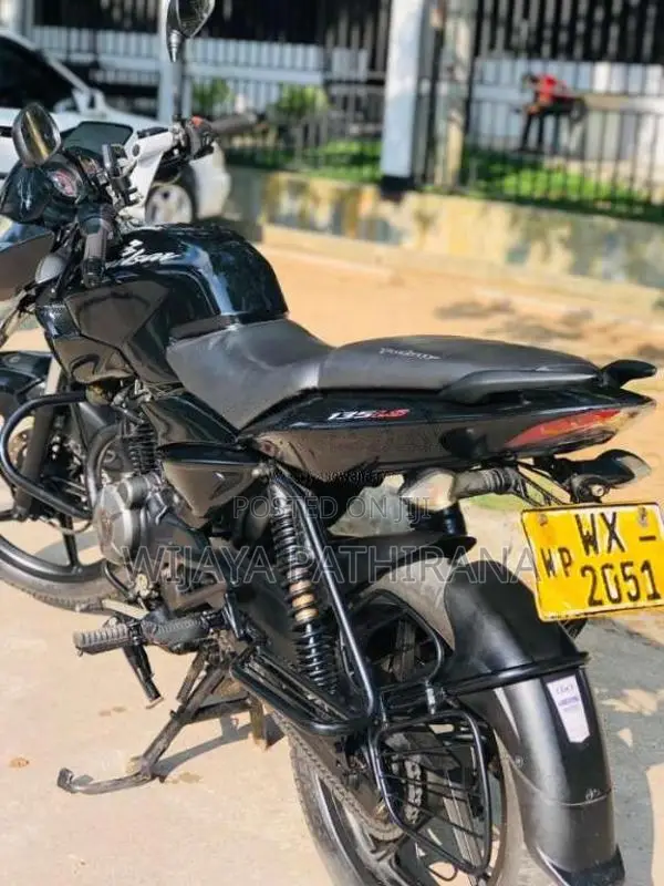 Bajaj Pulsar 2011 Motorbike (Used)