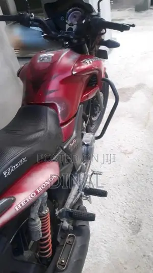 Hero-Honda Hunk 2010 Motorbike (Used)