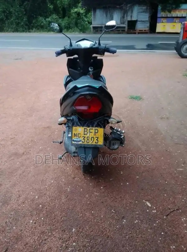 Yamaha Ray Zr 2017 Motorbike (Used)
