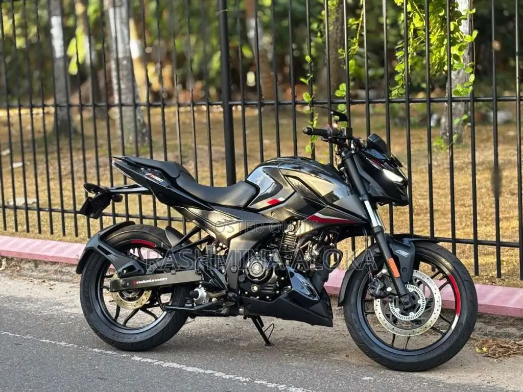 Bajaj Pulsar N160 2025 Motorbike (Used)