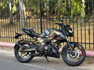 Bajaj Pulsar N160 2025 Motorbike (Used)