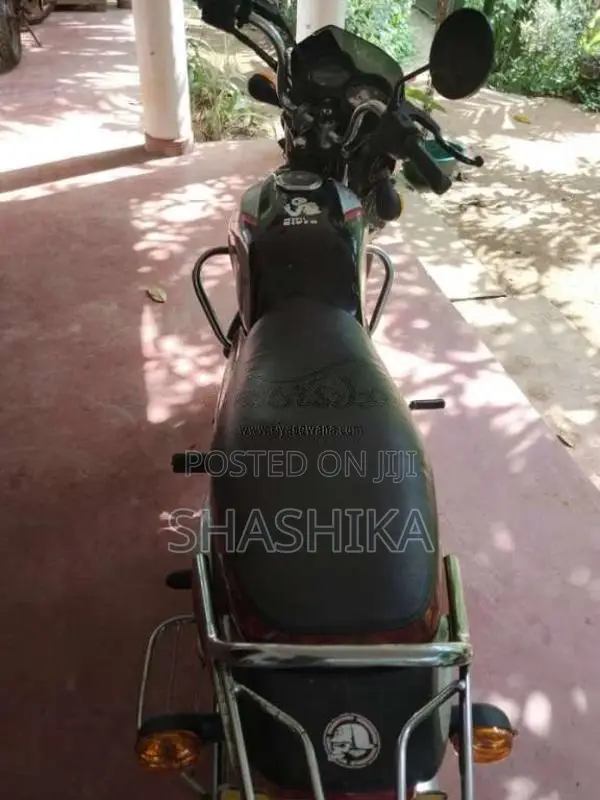 Bajaj CT-100 2005 Motorbike (Used)