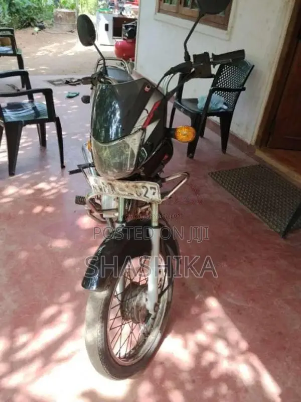 Bajaj CT-100 2005 Motorbike (Used)