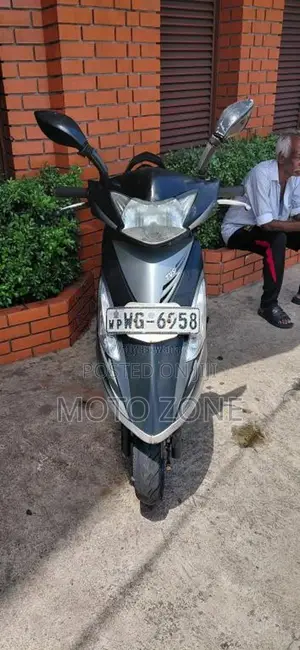 TVS Scooty Streak 2011 Motorbike (Used)