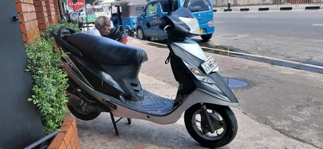 TVS Scooty Streak 2011 Motorbike (Used)