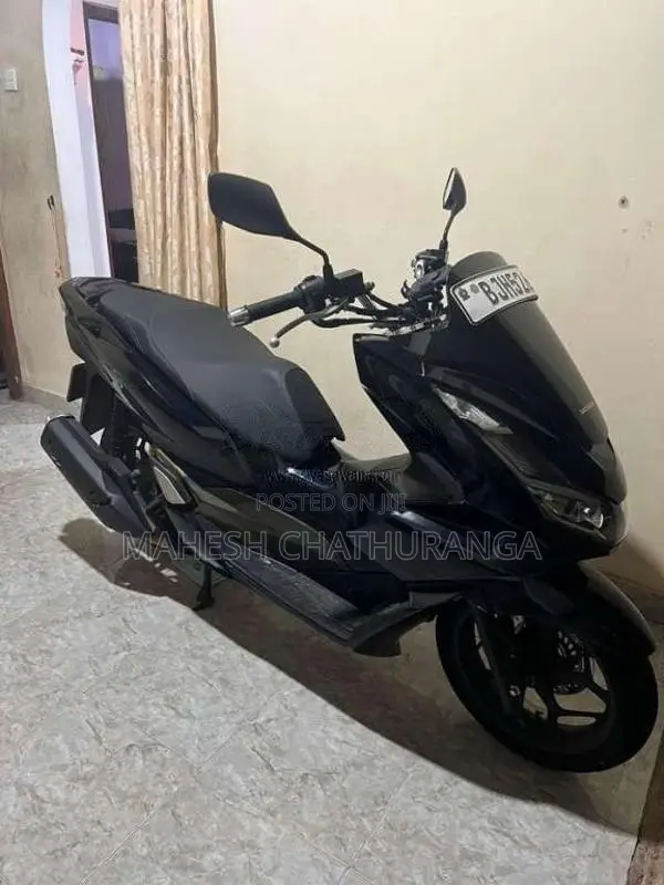 Honda Pcx 2024 Motorbike (Used)