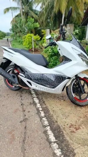 Honda Pcx 125 2017 Motorbike (Used)