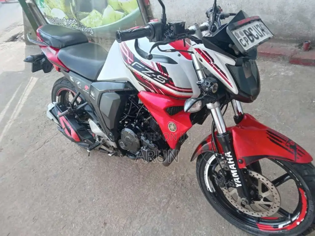 Yamaha FZ 2015 Motorbike (Used)