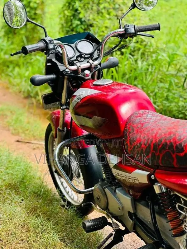Bajaj CT-100 2012 Motorbike (Used)