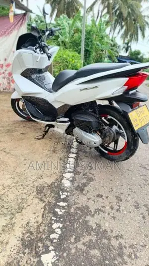Honda Pcx 125 2017 Motorbike (Used)