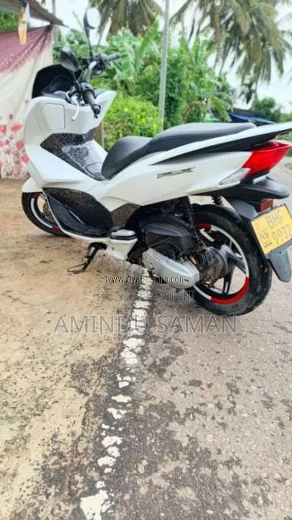 Honda Pcx 125 2017 Motorbike (Used)
