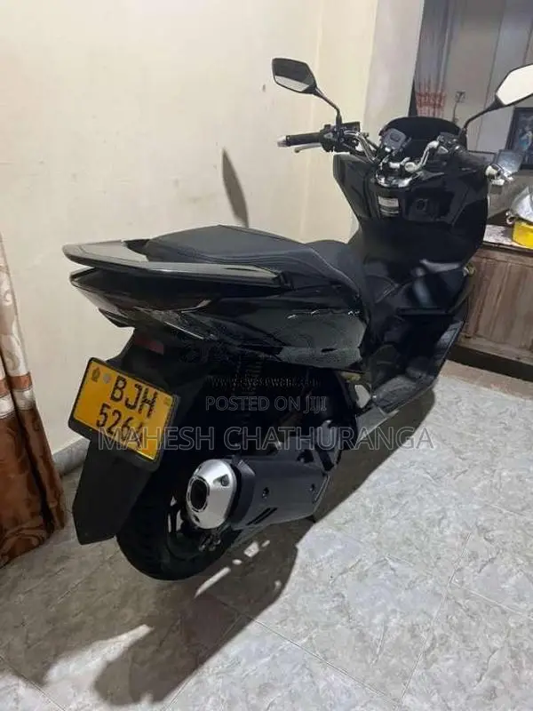 Honda Pcx 2024 Motorbike (Used)