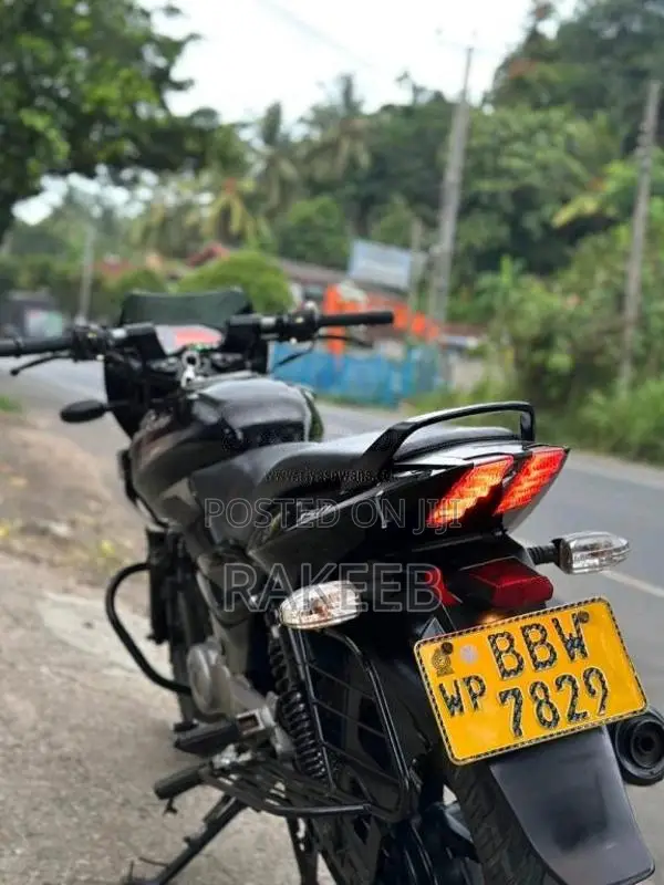 Bajaj Pulsar 150 2015 Motorbike (Used)