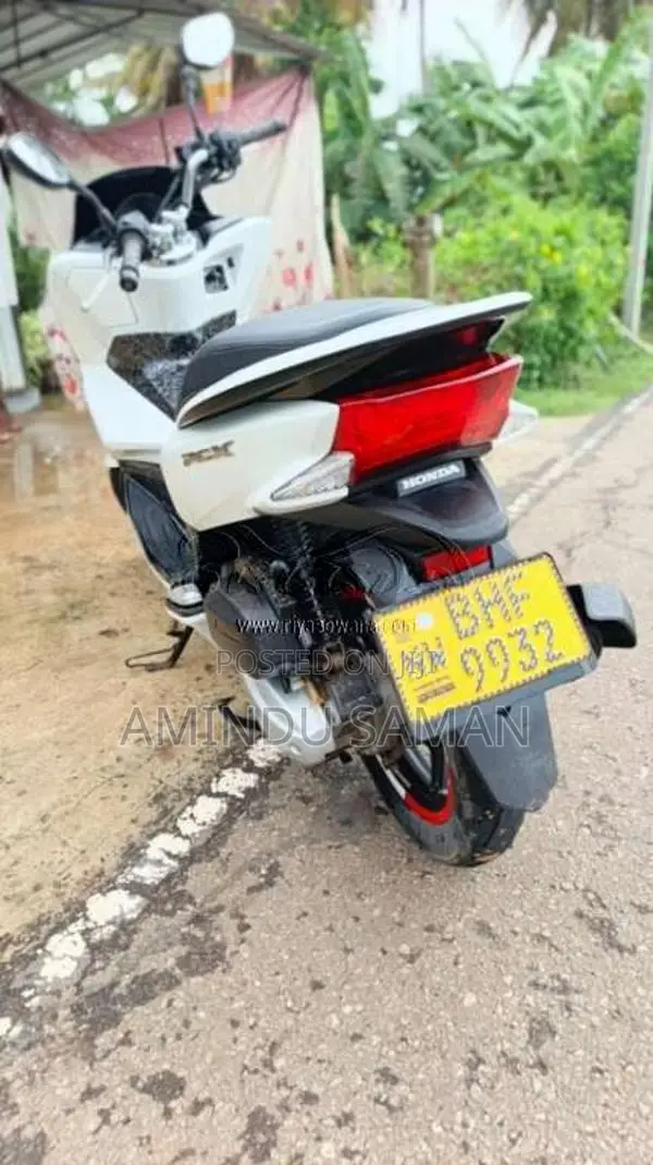 Honda Pcx 125 2017 Motorbike (Used)