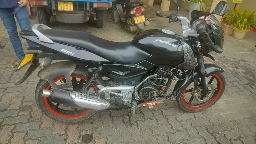 Bajaj Pulsar 2010 Motorbike (Used)