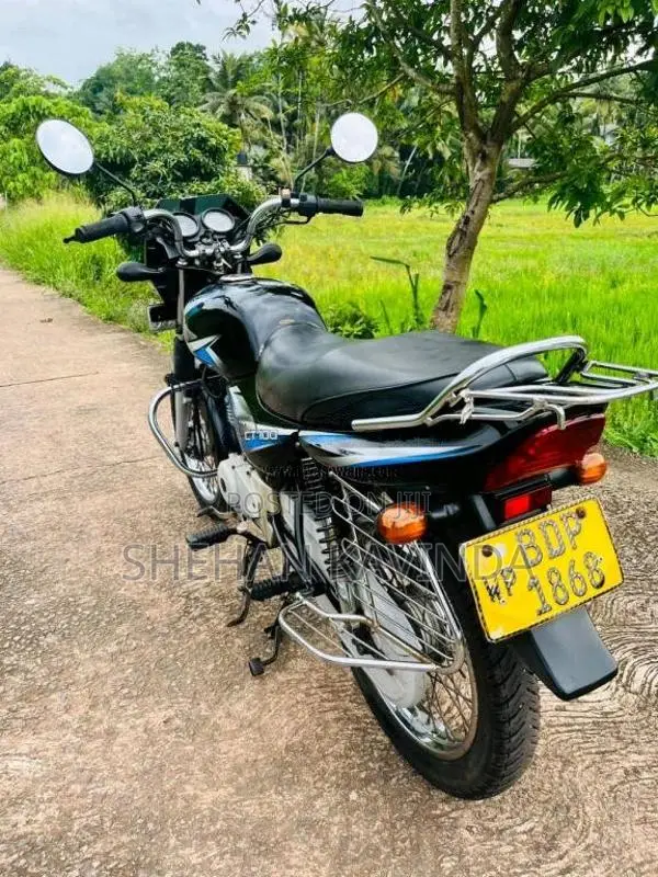 Bajaj CT-100 2016 Motorbike (Used)