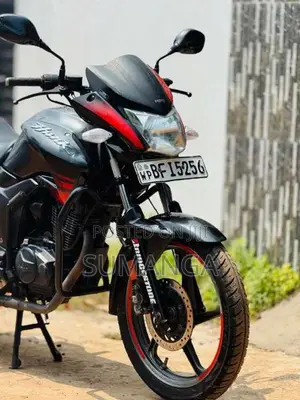 Hero Hunk 2017 Motorbike (Used)