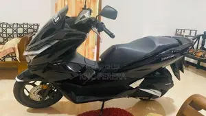 Honda Pcx 2025 Motorbike (Used)