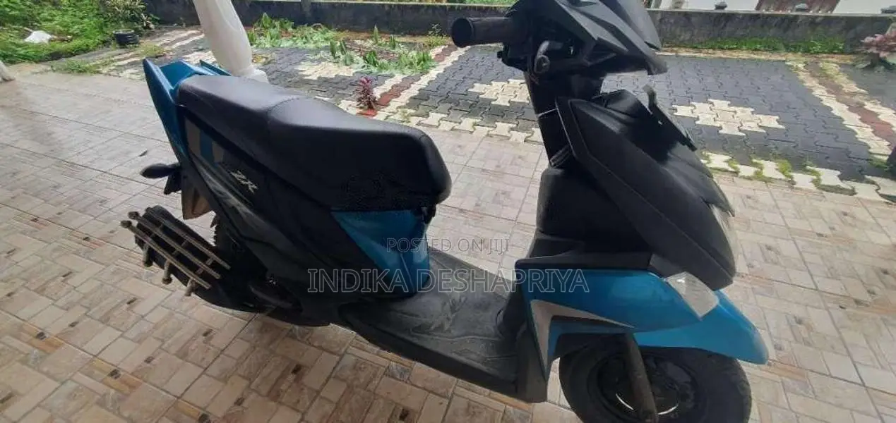 Yamaha Zr 2017 Motorbike (Used)