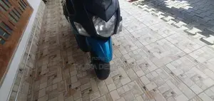 Yamaha Zr 2017 Motorbike (Used)