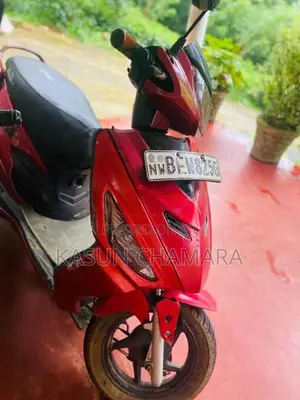 Hero Maestro 2017 Motorbike (Used)