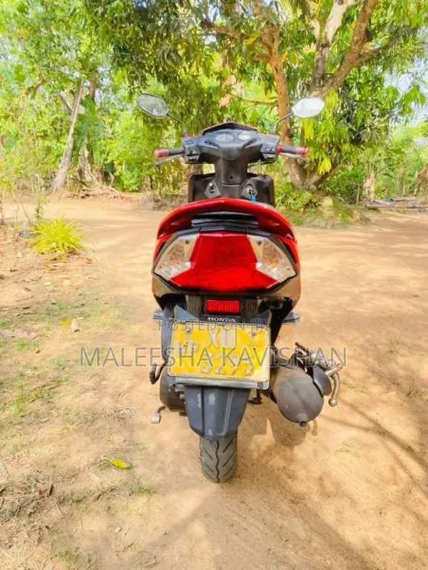 Honda Dio 2012 Motorbike (Used)