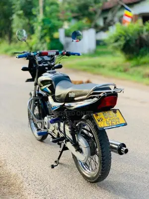 Bajaj CT-100 2016 Motorbike (Used)