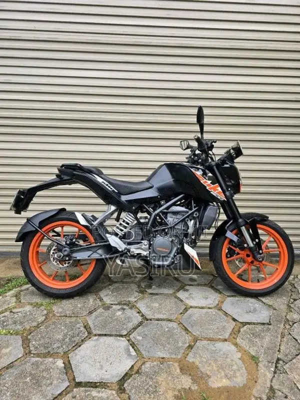 KTM Duke 200 2018 Motorbike (Used)