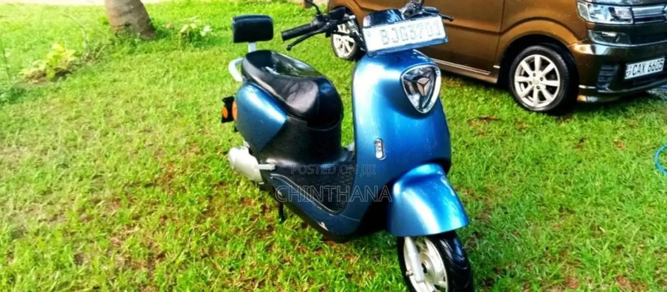 Yadea M 6 2024 Motorbike (Used)
