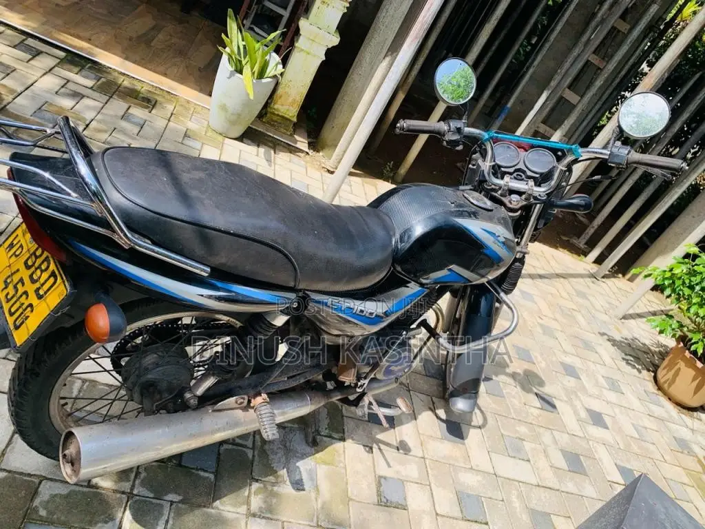 Bajaj CT-100 2014 Motorbike (Used)