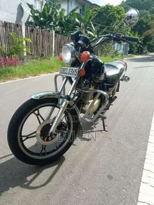 Suzuki GN125 Japan 2015 Motorbike (Used)
