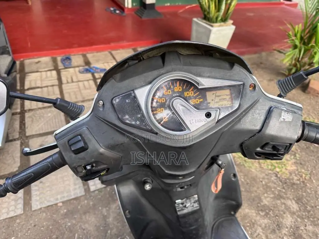 Hero Dash 2017 Motorbike (Used)