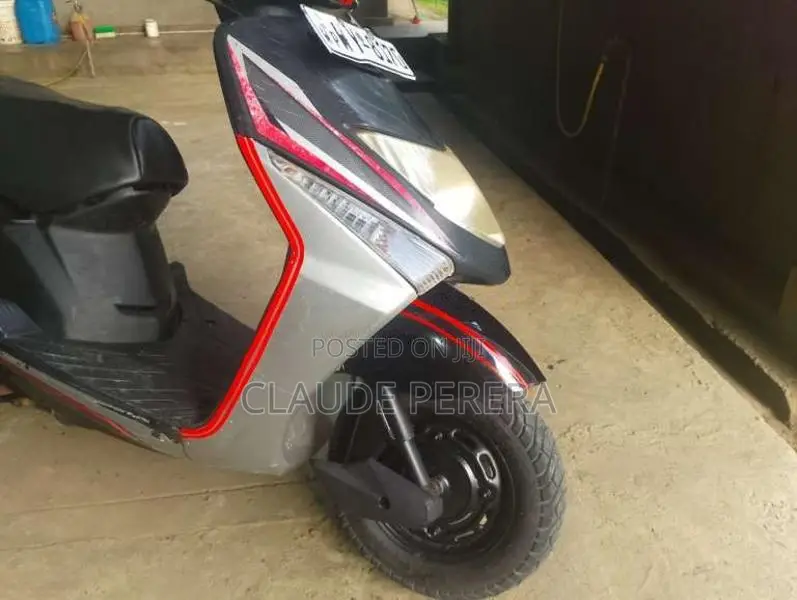 Honda Dio 100 2011 Motorbike (Used)
