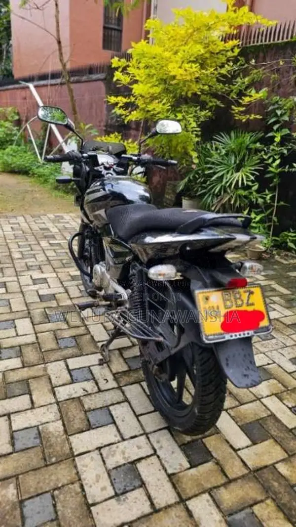 Bajaj Pulsar 150 2015 Motorbike (Used)