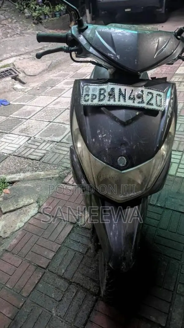 Yamaha Ray 2013 Motorbike (Used)