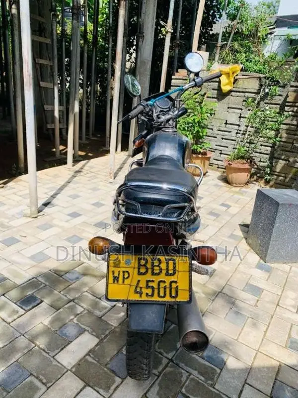 Bajaj CT-100 2014 Motorbike (Used)