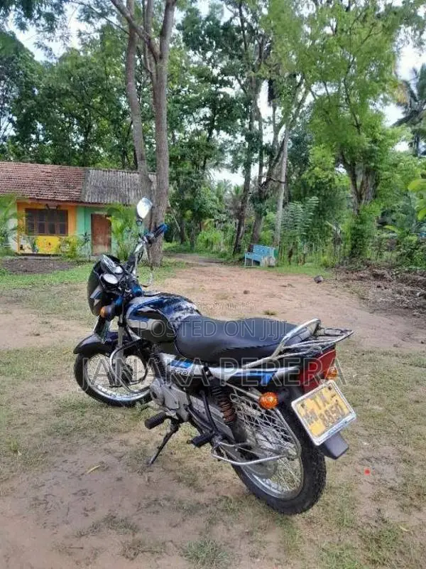 Bajaj CT-100 2008 Motorbike (Used)