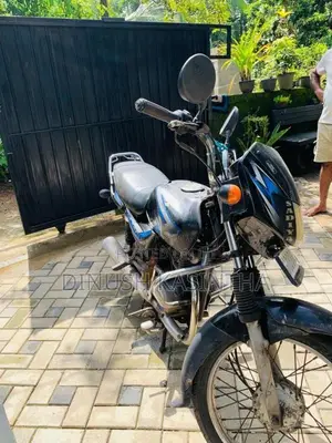 Bajaj CT-100 2014 Motorbike (Used)