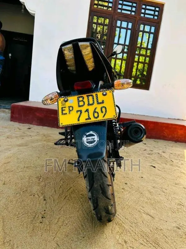Bajaj Pulsar 2016 Motorbike (Used)