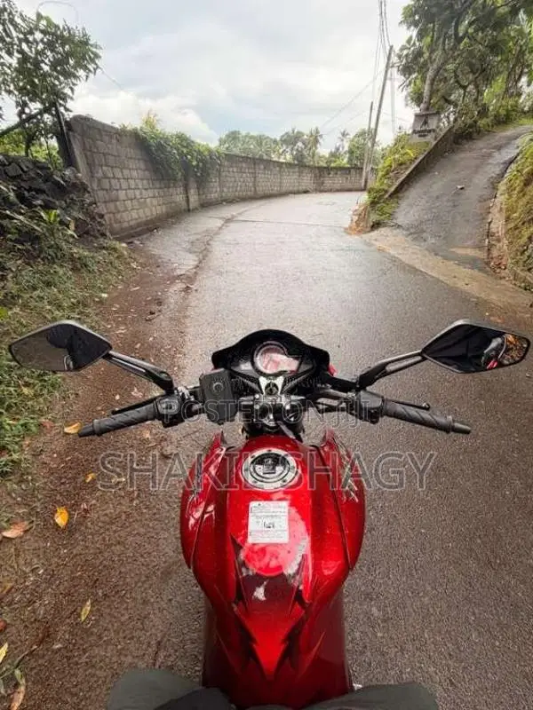 Hero-Honda Hunk 2012 Motorbike (Used)
