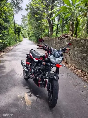 Bajaj Discover 2025 Motorbike (Used)