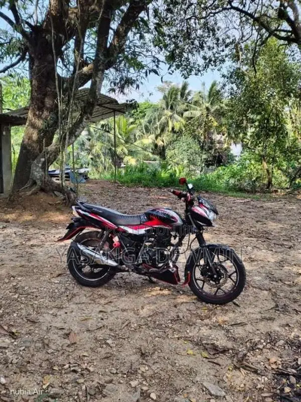 Bajaj Discover 2025 Motorbike (Used)