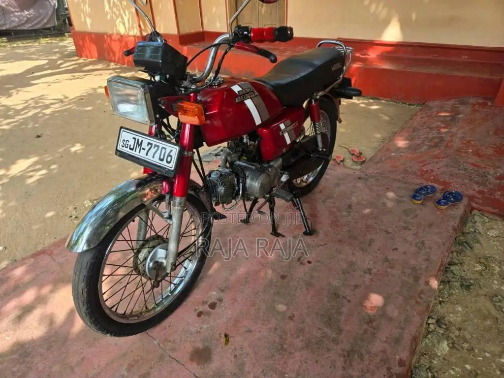 Hero-Honda 100 2004 Motorbike (Used)